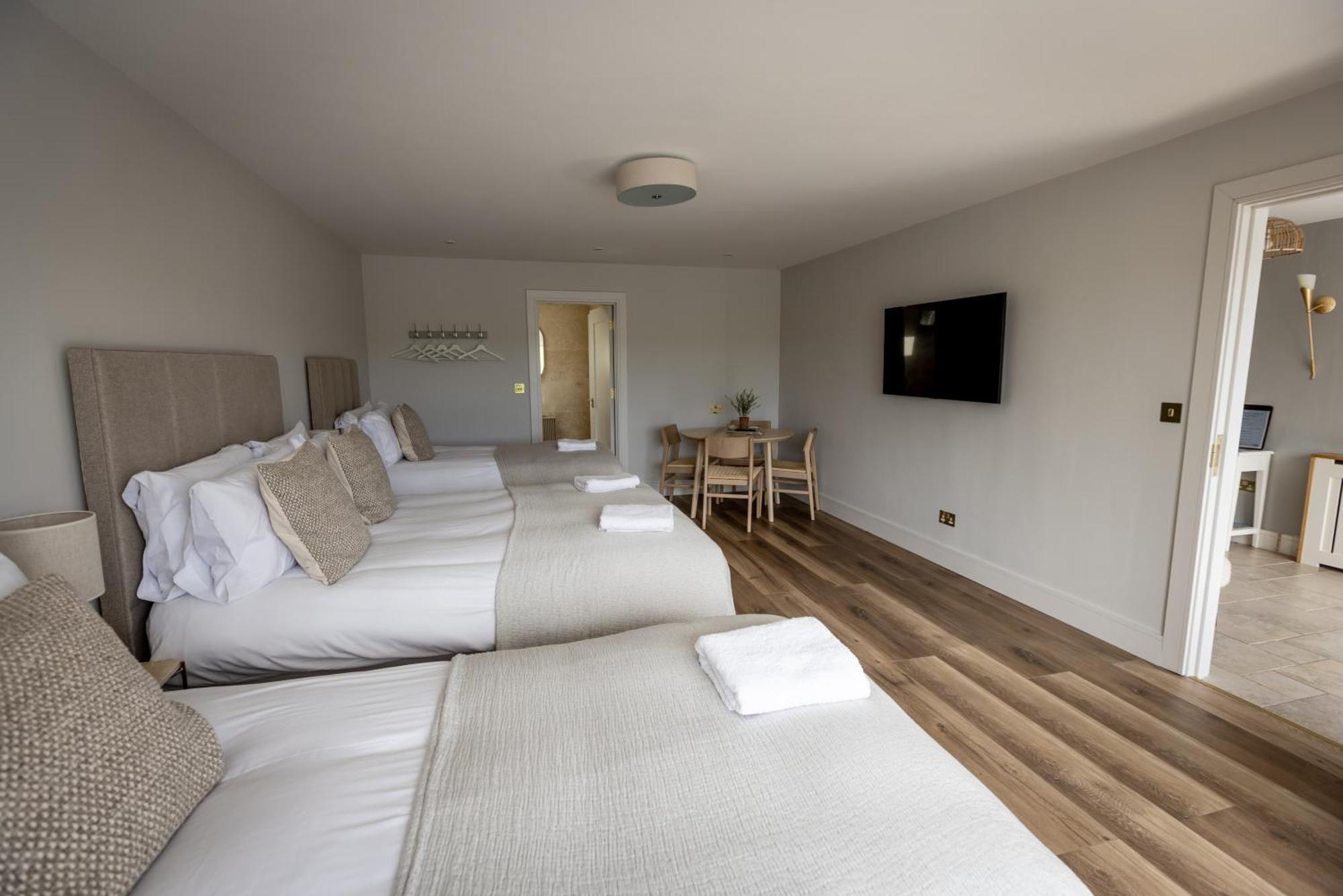 Coastal View House Hotel ดูลิน ภายนอก รูปภาพ